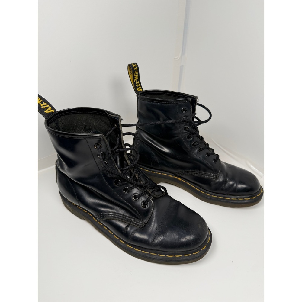 Dr. Martens Boots Unisex 11 Black 1460 Smooth Leather 8-Eye Combat Lug Sole